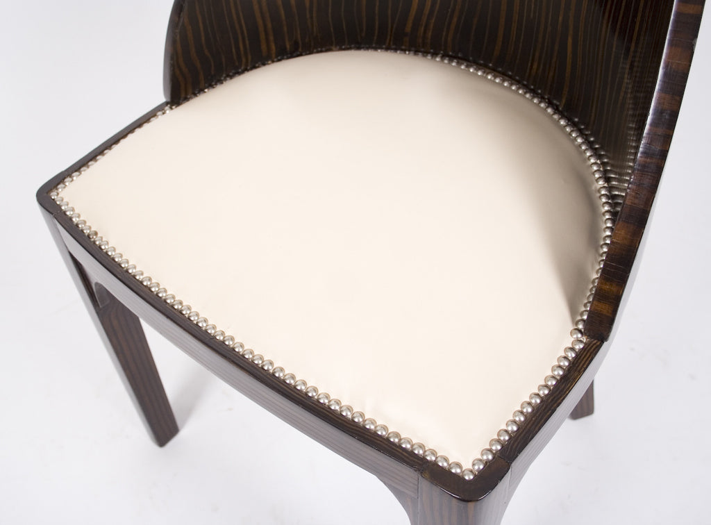 <b>SET OF 4 FRENCH ART DECO SPOONBACK CHAIRS</b><br>CIRCA 1930s</br>